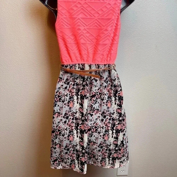 NWT’S. Dress by Vanity - Picture 3 of 11